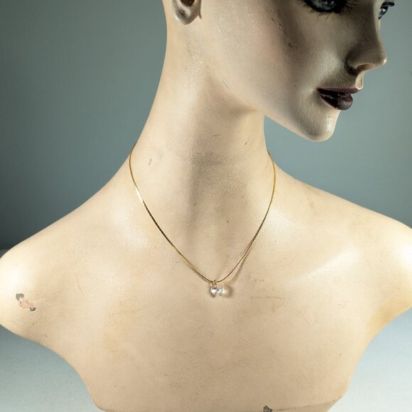 Small crystal heart pendant on gold toned chain, friendship - Picture 3 of 9